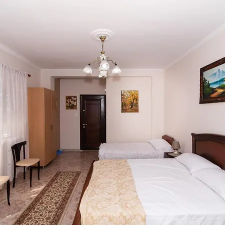 Erla's * Tirana